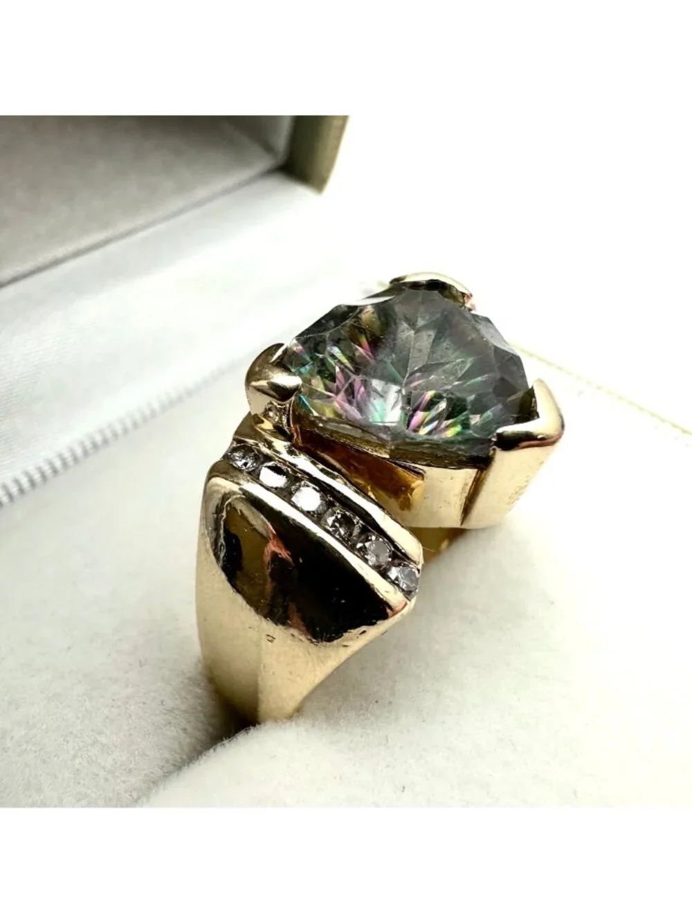 Vintage 14K Gold Diamond & Trillion Mystic Topaz Color Changing Gemstone Ring